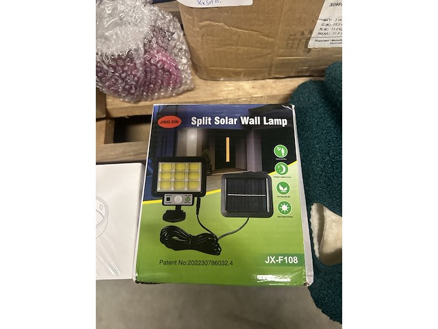 Partij (online) winkelvoorraad w.o. verlichting, fitness schijven - afbeelding 8 van  8