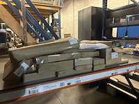 Partij (online) winkelvoorraad - afbeelding 1 van  7