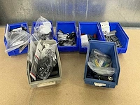 Partij opbergbakjes met inhoud t.b.v. solar montage - afbeelding 1 van  6