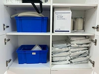 Partij operatiebenodigdheden - afbeelding 2 van  24