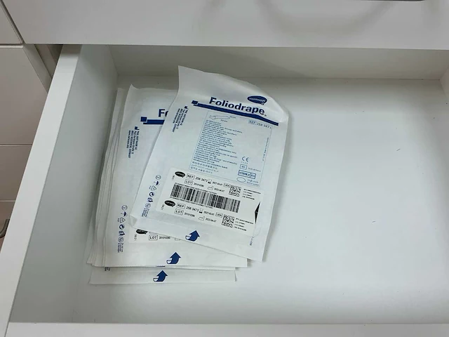 Partij operatiebenodigdheden - afbeelding 3 van  24