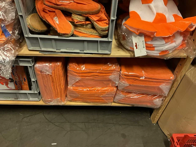 Partij oranje artikelen - afbeelding 11 van  15