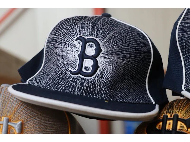 Partij original snapback petten - diverse kleuren - 24 stuks - afbeelding 5 van  9