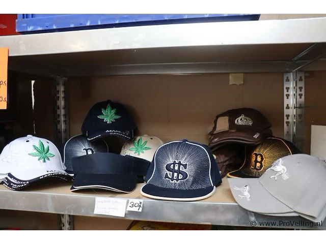 Partij original snapback petten - diverse kleuren - 30 stuks - afbeelding 1 van  7