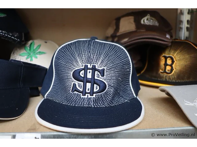 Partij original snapback petten - diverse kleuren - 30 stuks - afbeelding 2 van  7