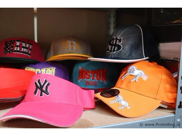 Partij original snapback petten - diverse kleuren - 30 stuks - afbeelding 2 van  9