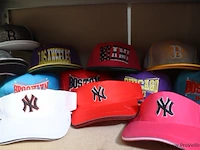 Partij original snapback petten - diverse kleuren - 30 stuks - afbeelding 3 van  9