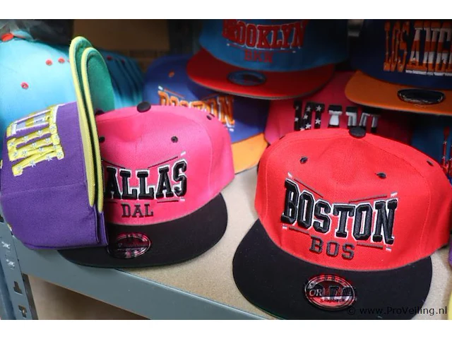 Partij original snapback petten - diverse kleuren - 30 stuks - afbeelding 4 van  7