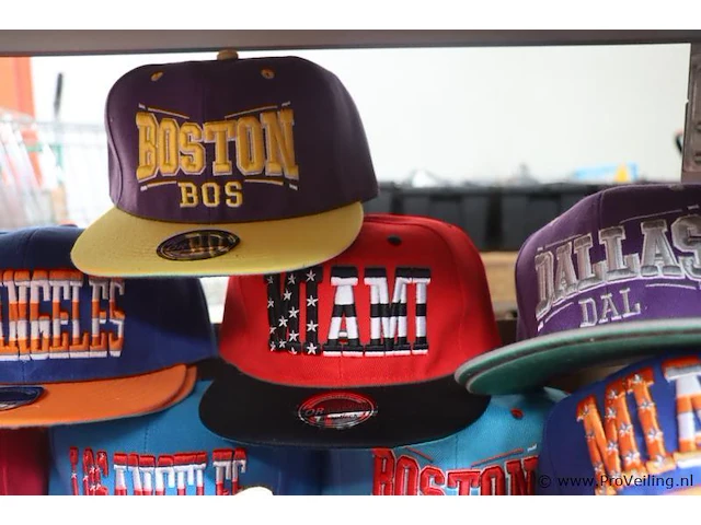 Partij original snapback petten - diverse kleuren - 30 stuks - afbeelding 5 van  7