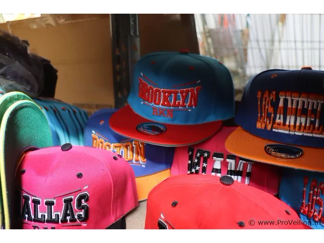 Partij original snapback petten - diverse kleuren - 30 stuks - afbeelding 6 van  7
