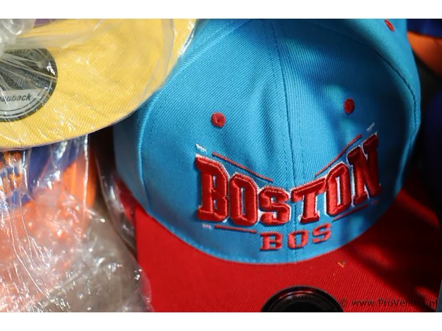 Partij original snapback petten - diverse kleuren - 32 stuks - afbeelding 2 van  5