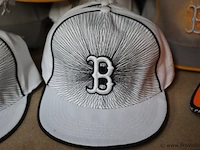 Partij original snapback petten - diverse kleuren - 34 stuks - afbeelding 3 van  8