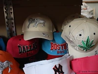 Partij original snapback petten - diverse kleuren - 38 stuks - afbeelding 3 van  6