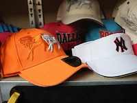 Partij original snapback petten - diverse kleuren - 38 stuks - afbeelding 4 van  6