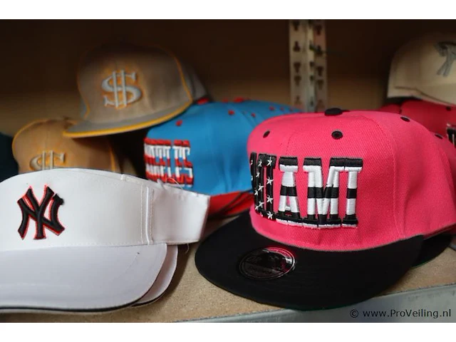 Partij original snapback petten - diverse kleuren - 40 stuks - afbeelding 2 van  7