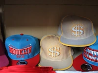 Partij original snapback petten - diverse kleuren - 40 stuks - afbeelding 3 van  7