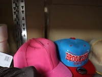 Partij original snapback petten - diverse kleuren - 40 stuks - afbeelding 4 van  7