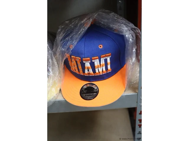 Partij original snapback petten - diverse kleuren - 44 stuks - afbeelding 2 van  7