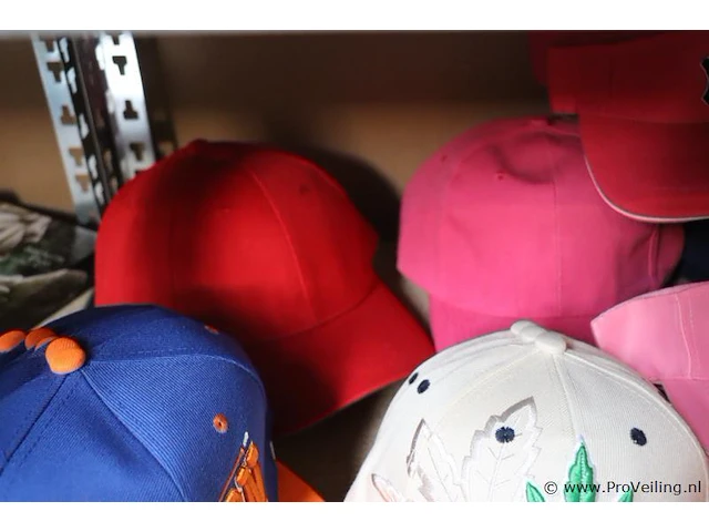 Partij original snapback petten - diverse kleuren - 50 stuks - afbeelding 6 van  7