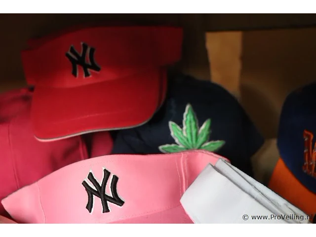 Partij original snapback petten - diverse kleuren - 50 stuks - afbeelding 7 van  7