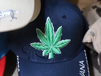 Partij original snapback petten - diverse kleuren - 55 stuks - afbeelding 4 van  9