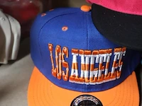 Partij original snapback petten - diverse kleuren - 55 stuks - afbeelding 7 van  9