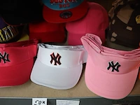 Partij original snapback petten - diverse kleuren - 58 stuks - afbeelding 6 van  8