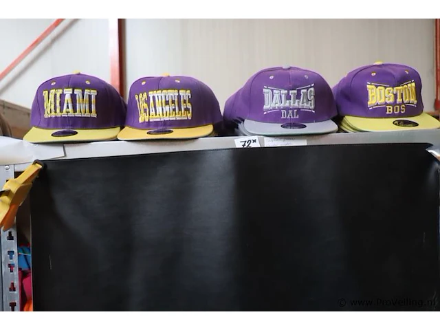 Partij original snapback petten - diverse kleuren - 72 stuks - afbeelding 1 van  9