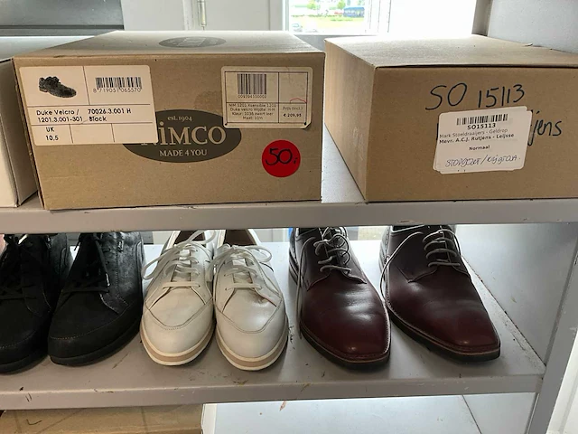 Partij (orthopedische) schoenen - afbeelding 5 van  10