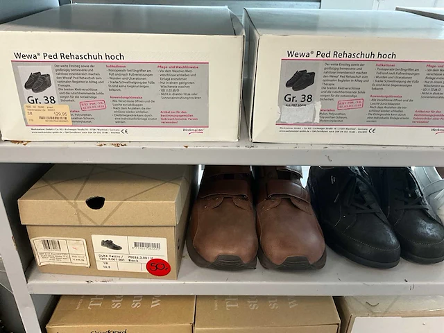 Partij (orthopedische) schoenen - afbeelding 6 van  10