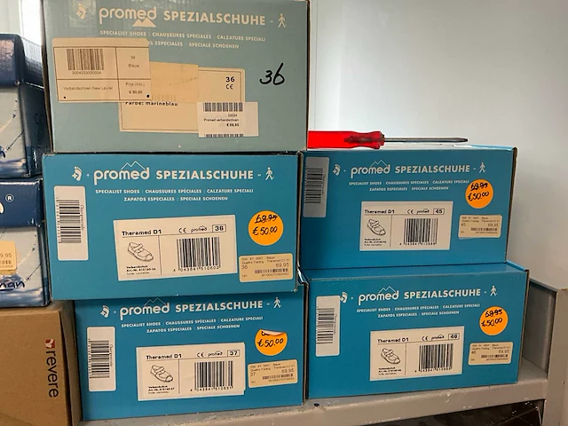 Partij (orthopedische) schoenen - afbeelding 7 van  10