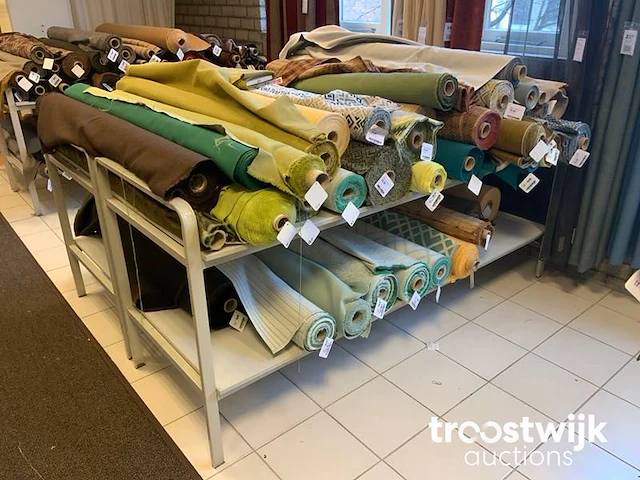 Partij outdoor- meubel- en gordijnstoffen 1e etage (c) - afbeelding 3 van  15