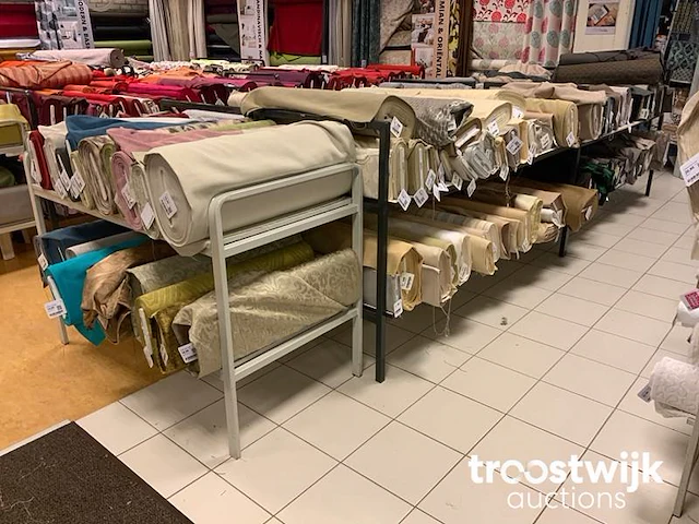 Partij outdoor- meubel- en gordijnstoffen 1e etage (c) - afbeelding 10 van  15
