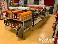 Partij outdoor- meubel- en gordijnstoffen 1e etage (c) - afbeelding 12 van  15