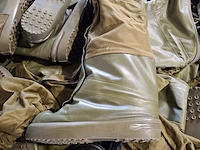 Partij over schoenen - afbeelding 3 van  8