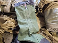 Partij over schoenen - afbeelding 5 van  8