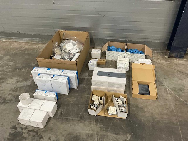 Partij overig elektra toebehoren - afbeelding 18 van  23