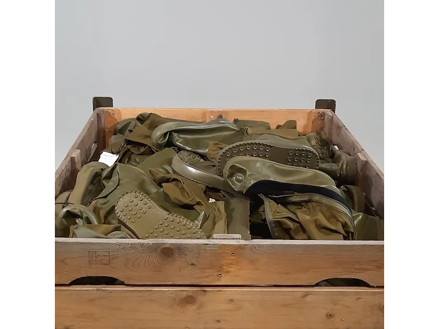 Partij overschoenen, o.a mittet - afbeelding 2 van  9