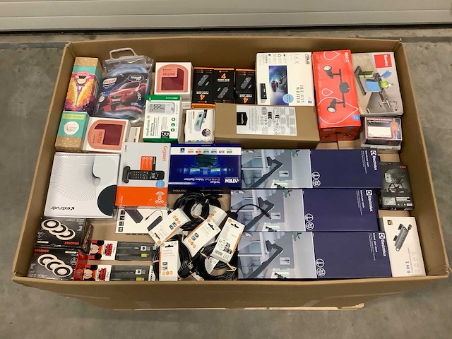 Partij overstockgoederen merken o.a. nedis, briloner en asus - afbeelding 1 van  10