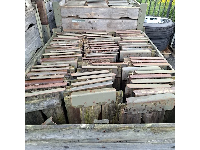 Partij palletkisten en randen - afbeelding 3 van  8