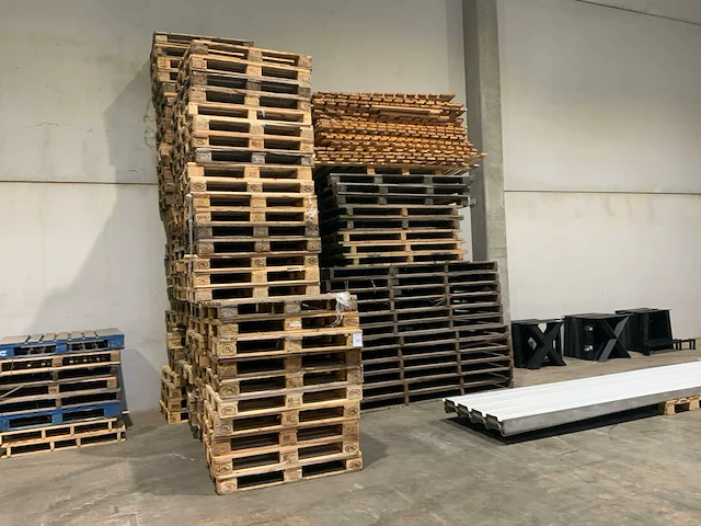 Partij pallets divers - afbeelding 1 van  4