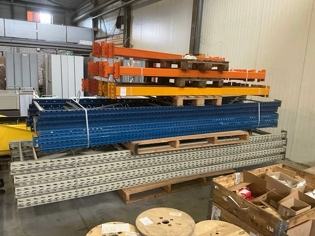 Partij palletstelling onderdelen - afbeelding 2 van  3