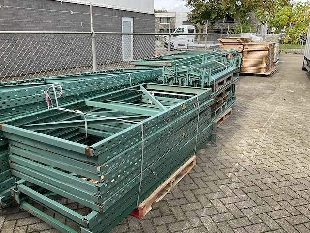 Partij palletstelling - afbeelding 1 van  11