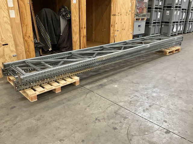 Partij palletstelling - afbeelding 1 van  3