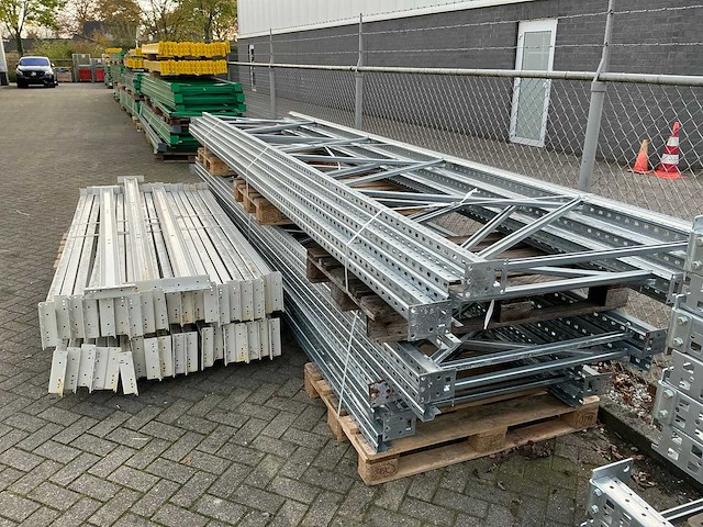 Partij palletstelling - afbeelding 2 van  2