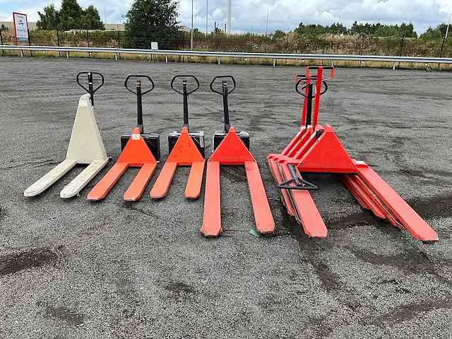 Partij palletwagens - afbeelding 6 van  13