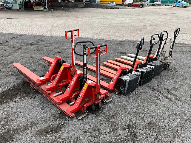 Partij palletwagens - afbeelding 9 van  13