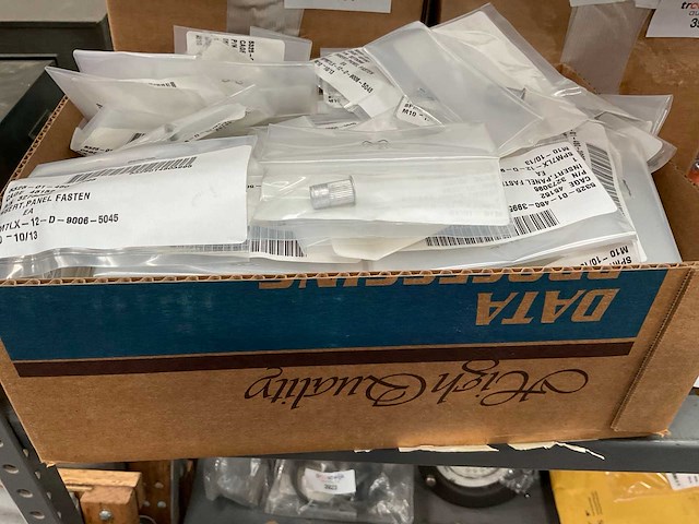 Partij panel fastener insert - afbeelding 2 van  2