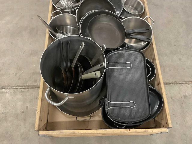 Partij pannen - afbeelding 2 van  3