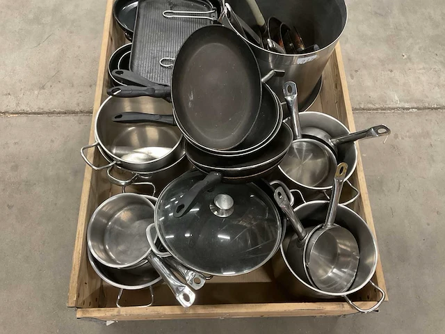 Partij pannen - afbeelding 3 van  3